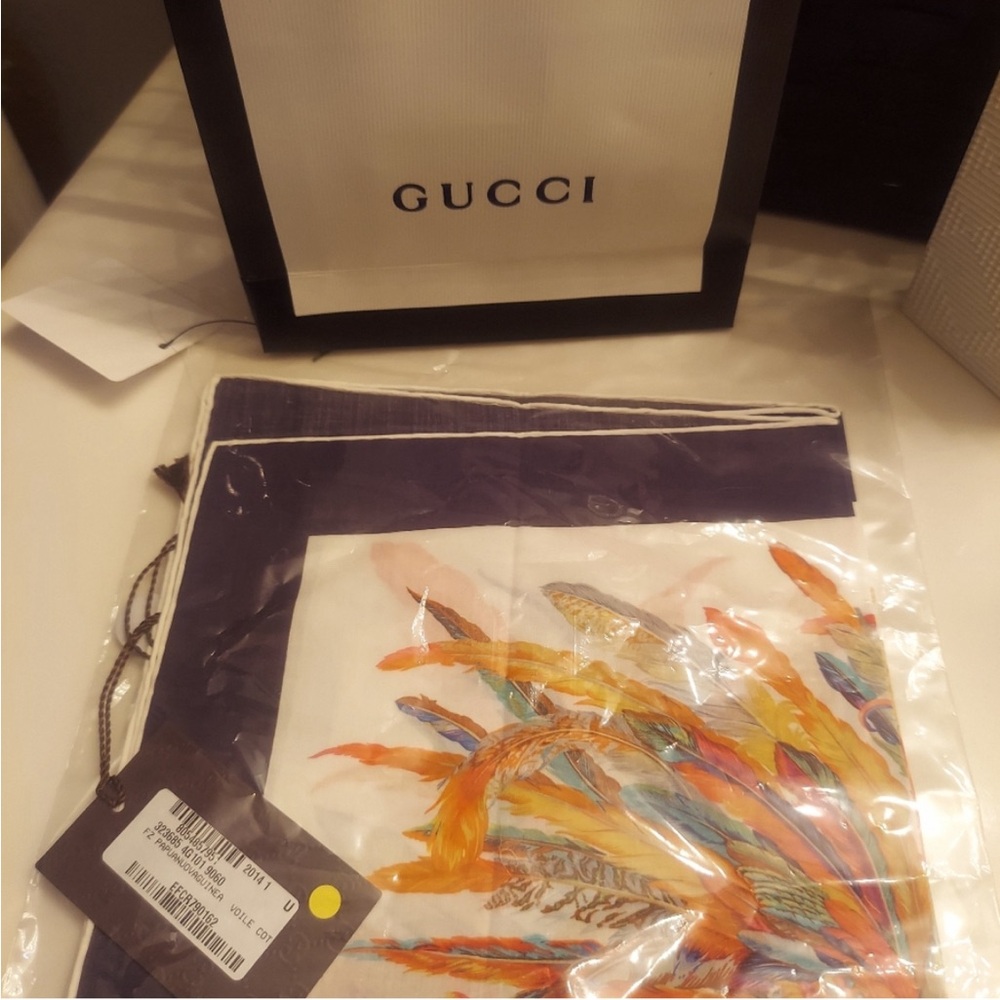 Gucci Authentic Small Scarf